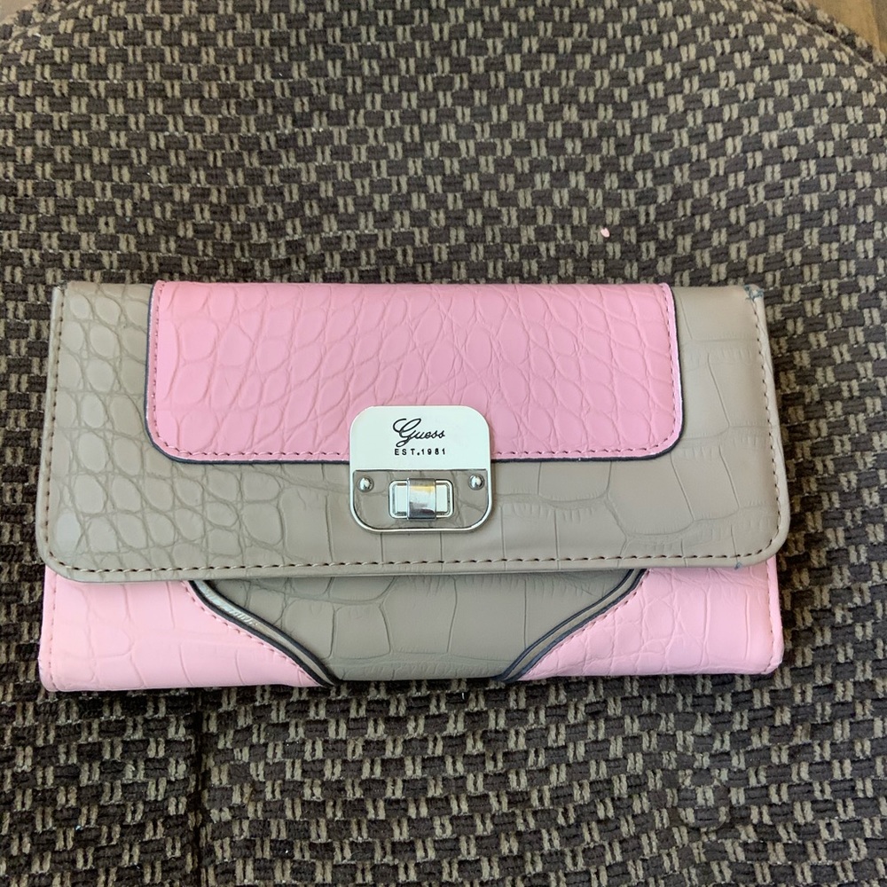 New Guess pink wallet